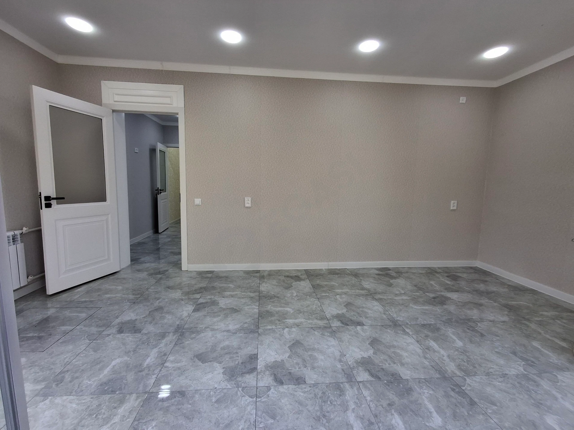 Office in Vasxoda Bozor near Islom Karimov 43 — rasm 1/8