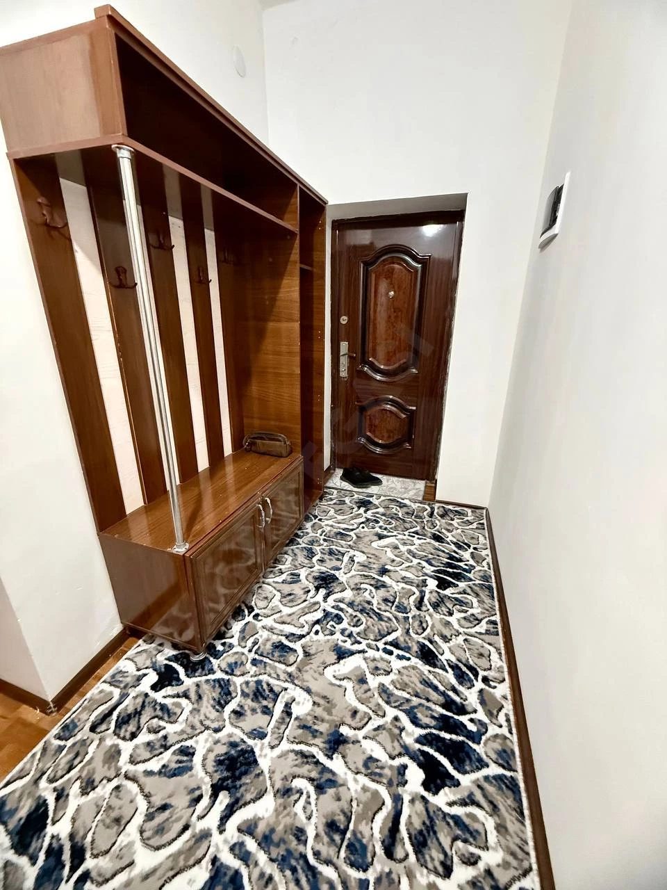 Квартира 1-комнатная, 48 кв.м, 3 этаж — rasm 1/8