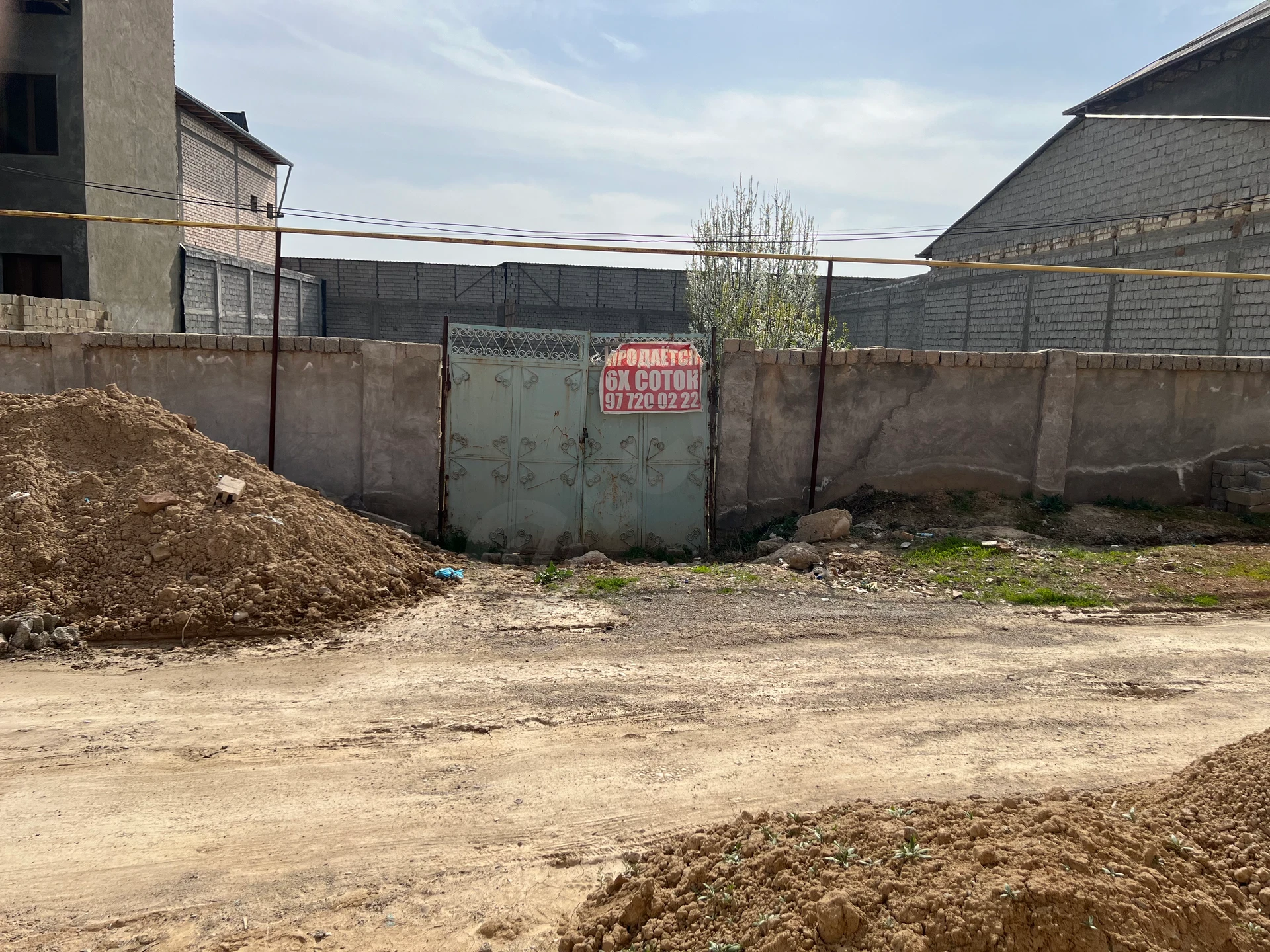 Toshkent viloyati,Zangi Ota tumani,Raysenter(Eshonguzar mahalla)Algaritim bitonkadan 800 metr ichkariga kirganda.Gaz,Suv,svet bor. - Cover Photo