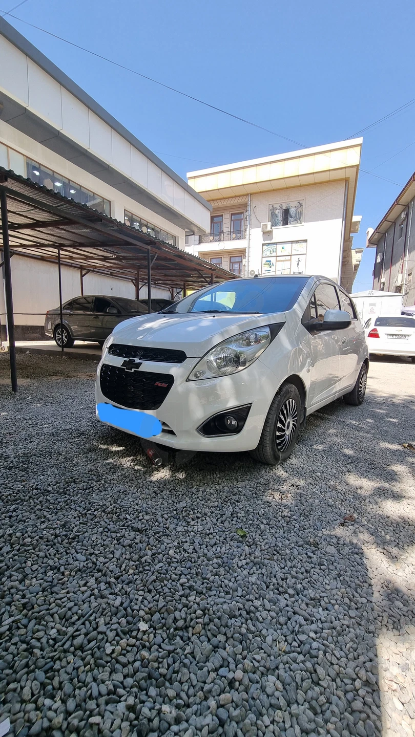 Chevrolet Spark 2012 - Cover Photo