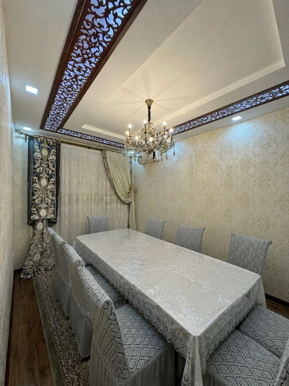 Sayram avenyu, 2etajli 5 xona hovli, metroga 500metr - Cover Photo