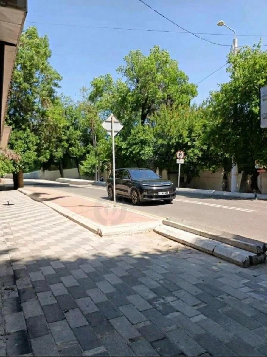 Срочно Якасарайский район продаю дом под строительство - Cover Photo