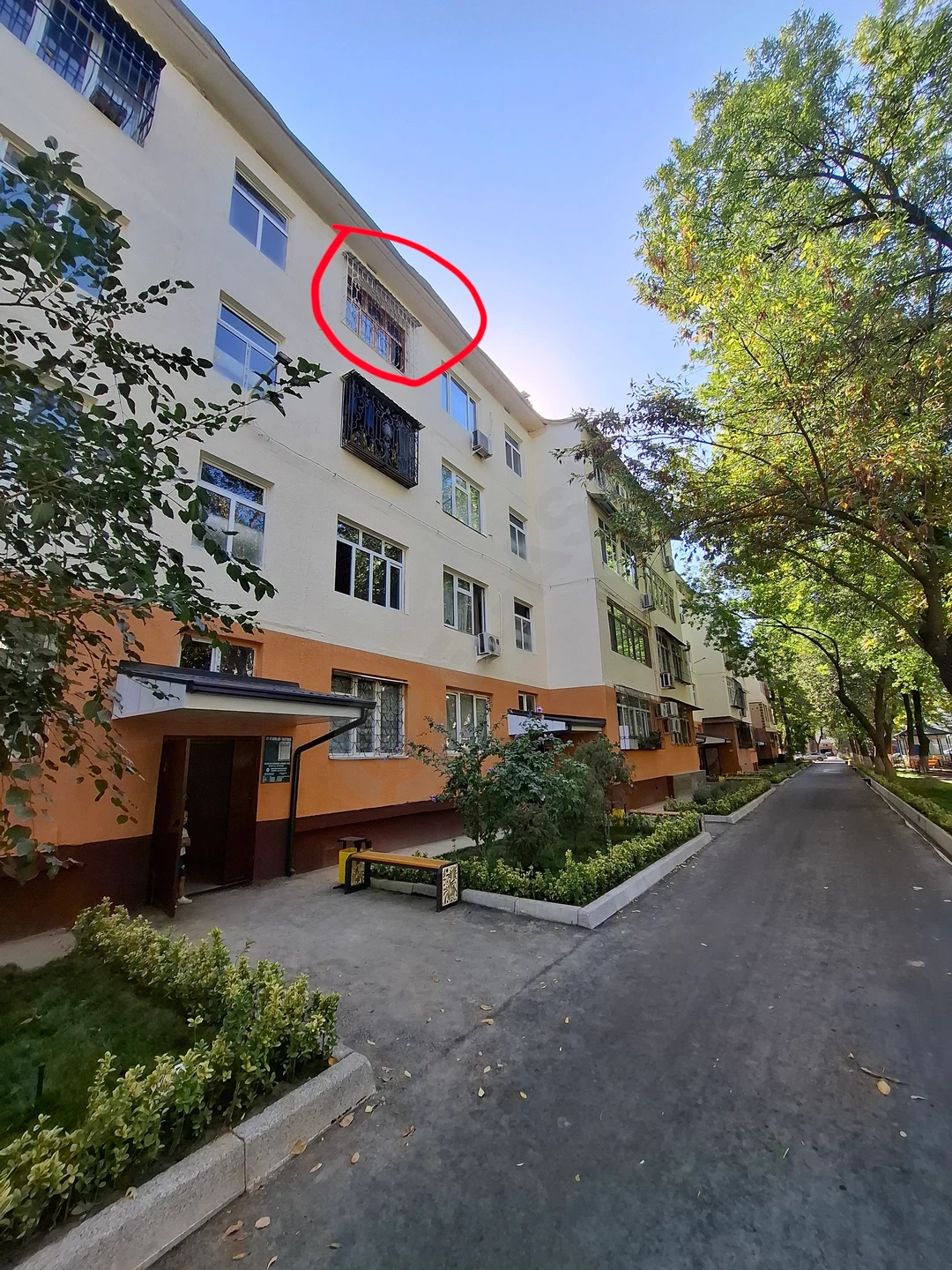 Uy sotiladi 2 xona (3 xona) qilingan. Qora qamish 1/З maxallamiz zo`r - Cover Photo