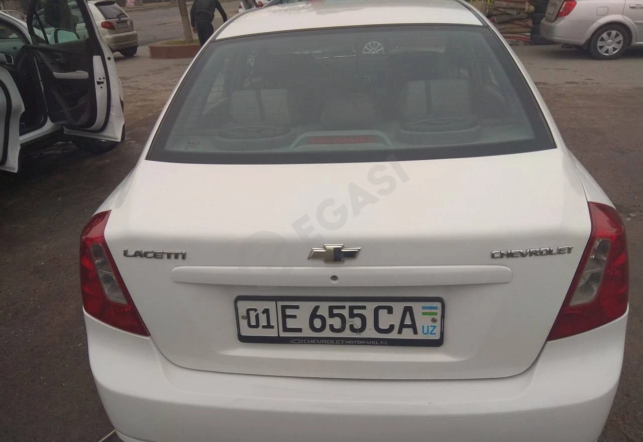 Chevrolet Lacetti 2009 - Cover Photo