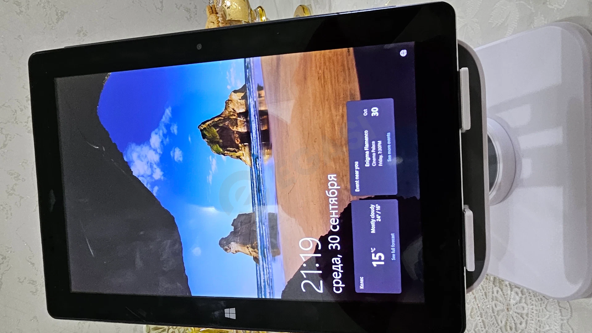 Windows 10 Pro Planshet 4/64 - Cover Photo