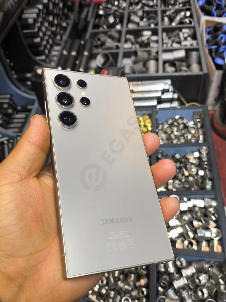 Telefon Samsung S 24 ultra - Cover Photo