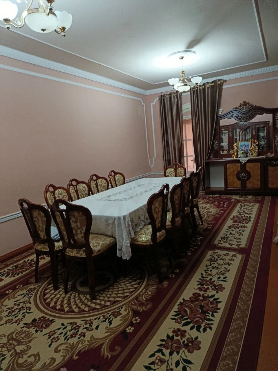Дом (Усадьба), 8 комнат, 600 м² — фото 1/9