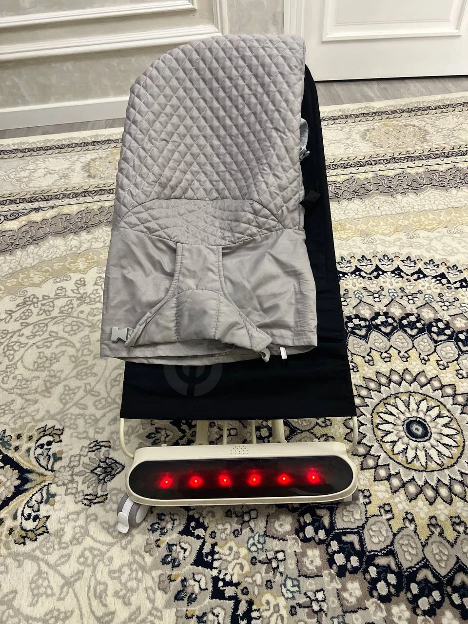 Bolalar uchun elektr tebranma beshik-kreslo, LED chiroqli - Cover Photo