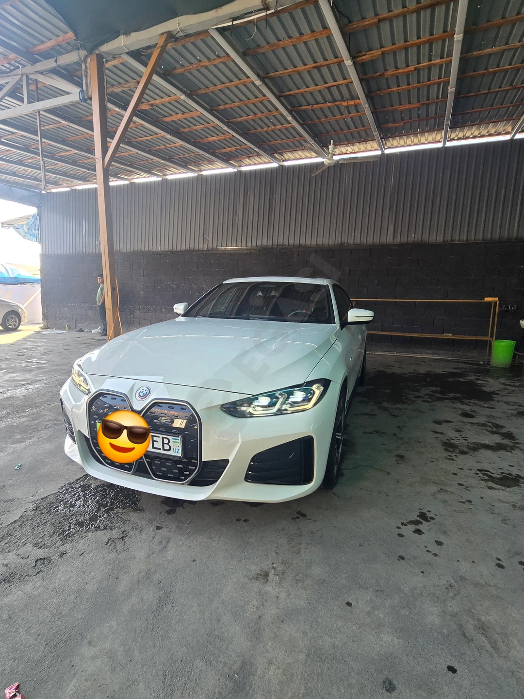 BMW i4 edrive 40 M paket - Cover Photo