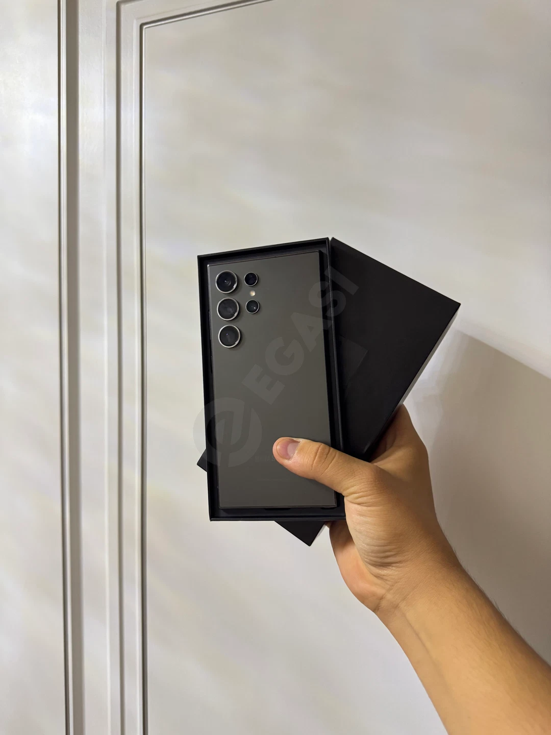 Samsung S24 Ultra - Cover Photo