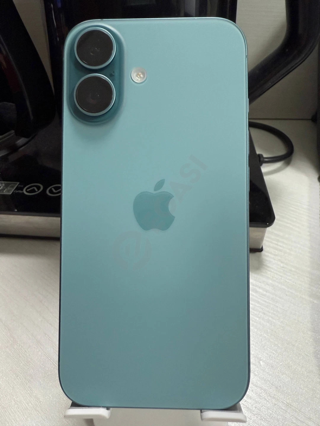 Iphone 16 sky blue 256 GB — photo 1/5