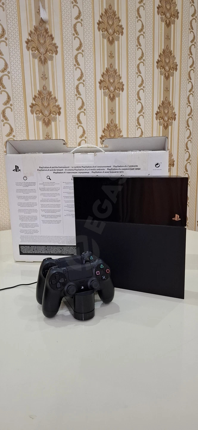 PlayStation 4 fat — rasm 2/8