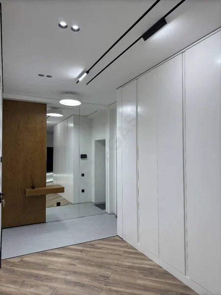 Sotiladi: 3 xonali kvartira, 100 m², Yakkasaroy · ID 7024 - Cover Photo