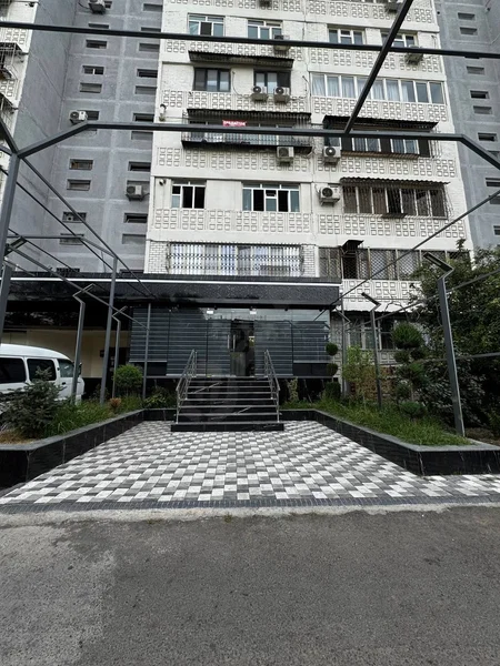 Ijaraga: 4 xonali tijorat binosi, 100 m², Yakkasaroy · ID 187 — rasm 2/8