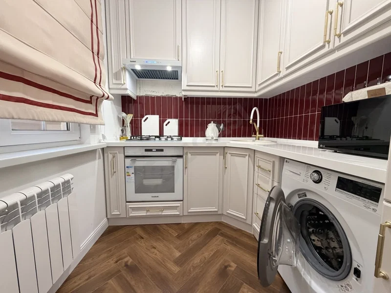 Sotiladi: 2 xonali kvartira, 50 m², Mirzo Ulug'bek · ID 7132 — rasm 1/5