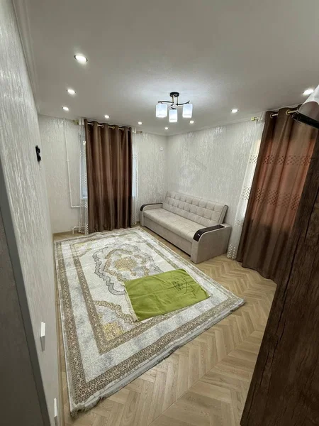 For sale: 2-room apartment, 38 m², Mirobod — photo 1/8