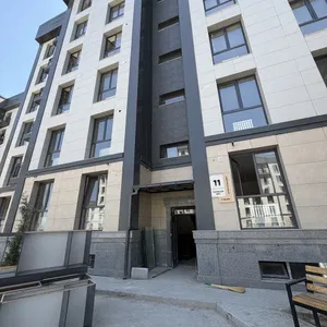 Айрапорт оркасида 64 ва 67 квадрат Навастройка сотилади ремонти билан