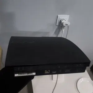 playstation 3 lar sotiladi 4tadan pultlari bor