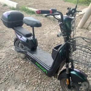 Elektiron moto sotiladi srochni pul zarirligi uchun