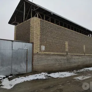 Xovli sotiladi 8 xonaga biton kuyilgan 6 xonasi bitgan karopka holatda