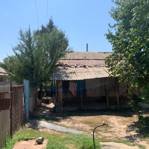 Uyning yarmi sotiladi