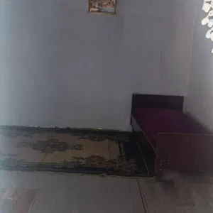 HUJJAT MENDA BOR. AGAR QIZIQSA TELEFON QILING UY KATTA ASOSIY YO'LGA YAQIN SHAHAR MARKAZI 25 KM MASOFADA.